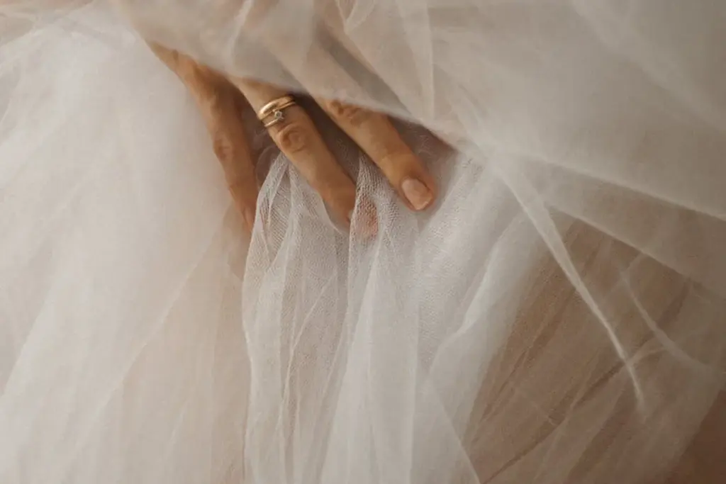 How Do You Dye Nylon Fabric for Lasting Color?